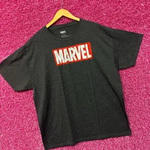 Marvel Logo Comic Book Tshirt size XL  thumbnail 3
