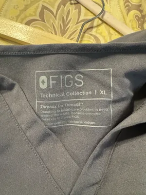 FIGS Scrubs Set thumbnail 5