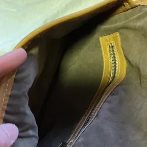 Vintage 70s Cognac Brown Leather Top Handle Handbag Classic Structured Purse thumbnail 2