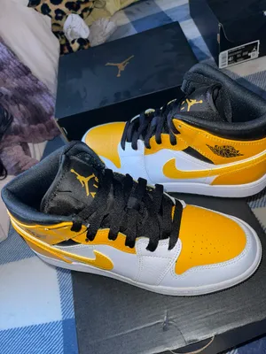 Jordan 1 Mid thumbnail 3