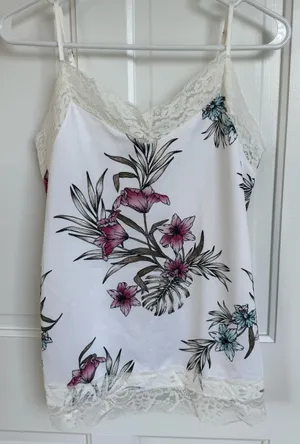WHBM Floral‎ Lace Trim Cami Tank Top White House Black Market Medium thumbnail 1