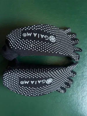 Gaiam no slip toe socks M/L thumbnail 2