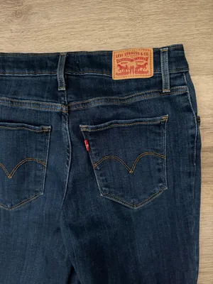 Levi’s 724 High-Rise Straight Jeans thumbnail 8