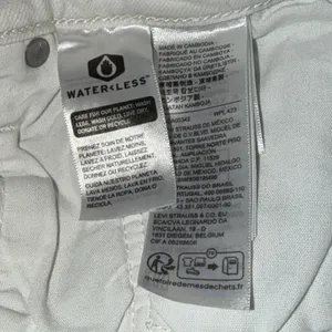 Levis 501 Original White Denim Cut Off Shorts High Rise Button Fly Women 33 thumbnail 4