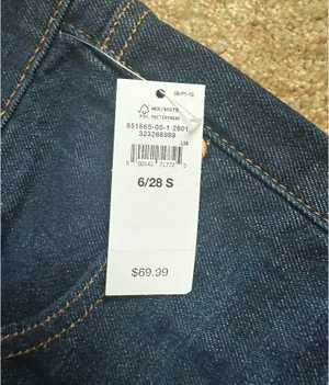 Gap Low-Rise Jeans thumbnail 3