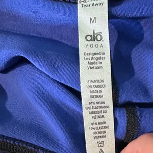 ALO Yoga Illusion 3 Tribal print leggings Arctic Royalty‎ Blue Black Pant size M thumbnail 11