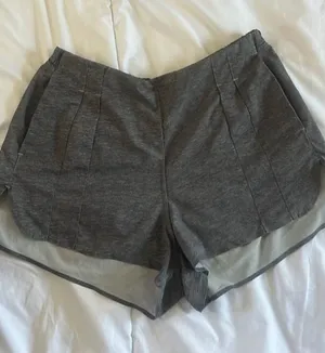 Gray LULULEMON shorts size 6 thumbnail 1