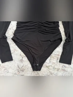 Free People Black Long Sleeve V-Neck Ruched Bodysuit thumbnail 2
