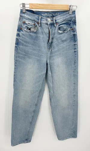 American Eagle AEO Baggy Light Wash Blue Denim Jeans Women's Size 2‎ Regular 2R thumbnail 1