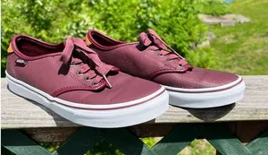 Vans Womans Comfycush Era Sneakers Sz 10 Burgundy￼ thumbnail 1