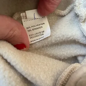 Amazon beige sweatshirt/pants set thumbnail 14