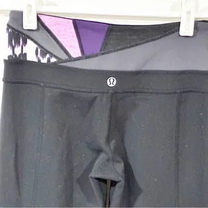 Lululemon Printed Waist Black Pull On Flare Leggings Size‎ 2 thumbnail 5