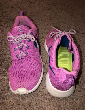 Nike Women Shoes thumbnail 5
