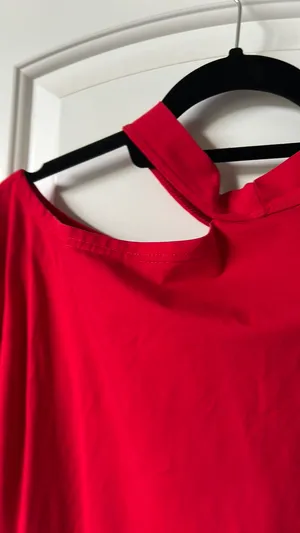 Red top Size M thumbnail 4