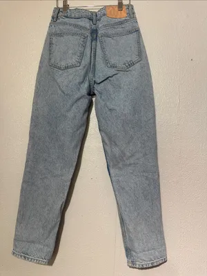 ZARA Light Wash High-Waisted Mom Jeans Tapered Leg - Size 4 (EUR 36) thumbnail 5