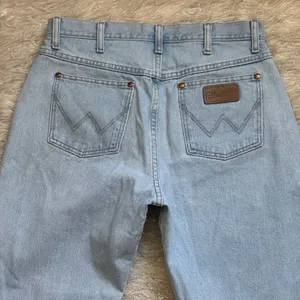 Wrangler sky Blue Women’s Leather Patch Slim Fit Cowboy Jeans Size 13/36 thumbnail 13