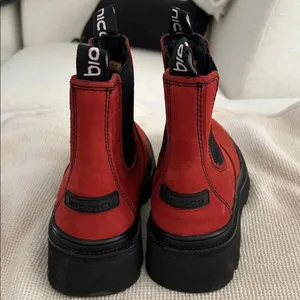 Bionica Dina Rogue Red Women’s Boot, size 8, NWOT Floor display thumbnail 7