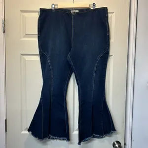 We The Free People Curvy Last Dance Low Rise Flare Pull On Jean Dark Blue 35 NWT thumbnail 4