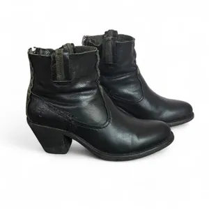 Frye Women Leslie Artisan Black Leather Boho Zip Ankle Boot Size 6.5 thumbnail 4