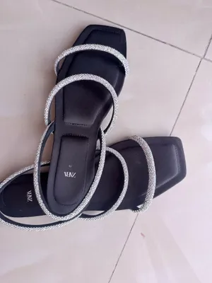Zara RHINESTONE FLAT SANDALS size 39 Black Color thumbnail 4