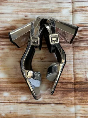 PRETTYLITTLETHING Silver Metallic Thick Strap Block Heeled Dressy Sandal Size 7 thumbnail 8