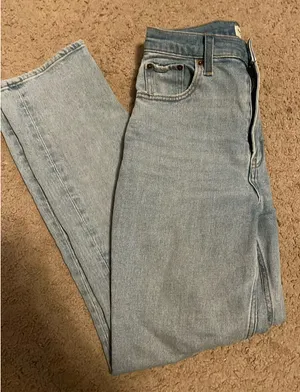 Abercrombie High-Rise Jeans thumbnail 2