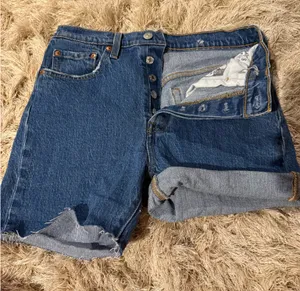 Vintage Levi’s 501 Jean short Button Fly  thumbnail 2