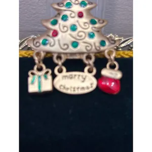 Christmas Tree Brooch Pin Enamel Gift Mitten Merry Christmas‎ Charms Gold Tone thumbnail 3