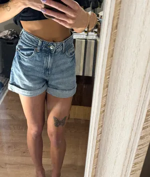 H&M Shorts Denim thumbnail 4