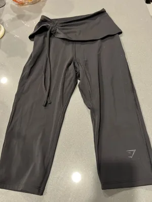 Gymshark cropped flare pants  thumbnail 2