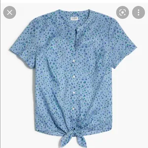 J.crew blue floral cropped button down size small thumbnail 2