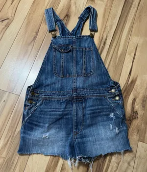 American Eagle Women’s XS/S Raw Hem Overall Jean Shorts Denim Shortails Tomgirl thumbnail 1