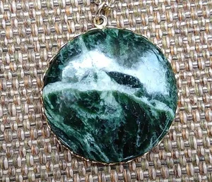 Green Stone Necklace and Bracelet Set thumbnail 2