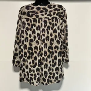 Rebecca Malone Plus Size 1X Leopard Print Zip Front Roll Tab Sleeve Tunic Top thumbnail 3