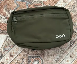 Green belt bag thumbnail 1