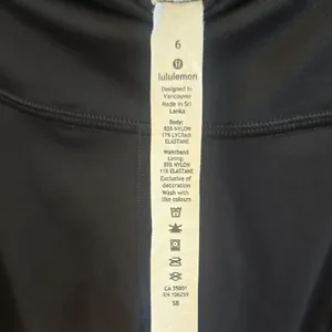 Lululemon Athletica Black Cropped Leggings thumbnail 2