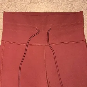 Vuori Daily Leggings Breathe Interlock Drawstring Legging Jogger Small thumbnail 3
