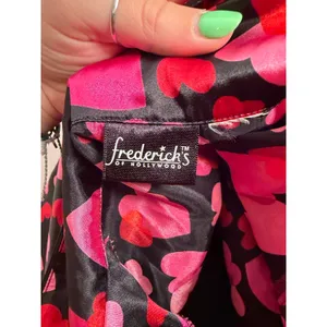 Frederick’s of Hollywood Valentine’s Day Satin Heart Pajama Top Romantic PJ thumbnail 7