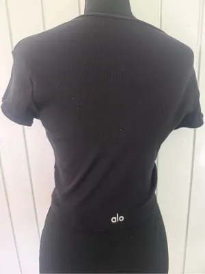 ALO Yoga Black Ribbed Short Sleeve Crop Tee thumbnail 2