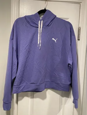 PUMA Purple Cropped Hoodie Size L Keeps You Dry Athletic Pullover Sweatshirt thumbnail 1