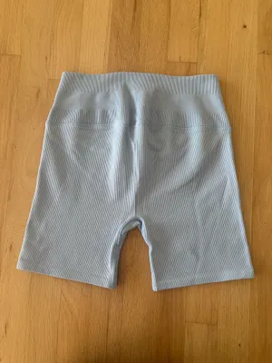 Alo Yoga Seashell Blue Seamless Ribbed Set thumbnail 8