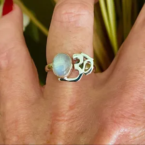 Om Rainbow Moonstone Solid Sterling Silver Ring Size 8.5 Silver thumbnail 6