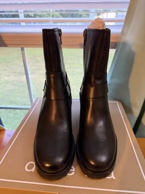 Dolce Vita by Dolce Vita Black Leather Mid-Calf Heeled Buckle Camros Boots. Size 9.5 thumbnail 4