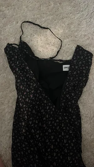 Princess Polly black flower dress thumbnail 4