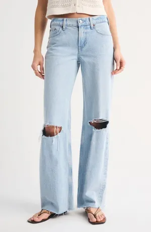 Abercrombie Low-Rise Ultra Loose Jeans thumbnail 1