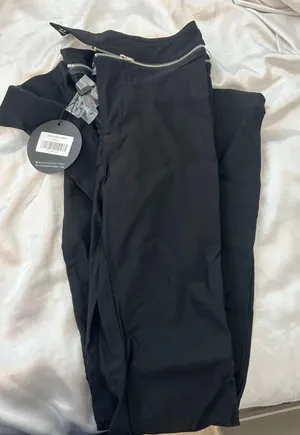 WE'RE A MATCH PANTS White Fox Pants Never Worn NWT thumbnail 2
