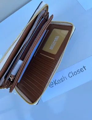 Large Logo Travel Continental Wallet/Wristlet - Vanilla thumbnail 4