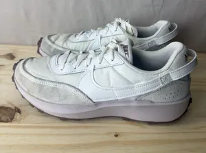 Nike Women’s Waffle Debut DH9523-106 Summit Off White Running Sneakers Size 9 thumbnail 1