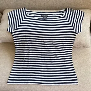 Chelsea & Theodore Striped Boat Neck Top M Navy White Nautical Parisian Chic thumbnail 1