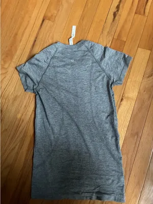 Lululemon Grey Swiftly Short Sleeve thumbnail 3